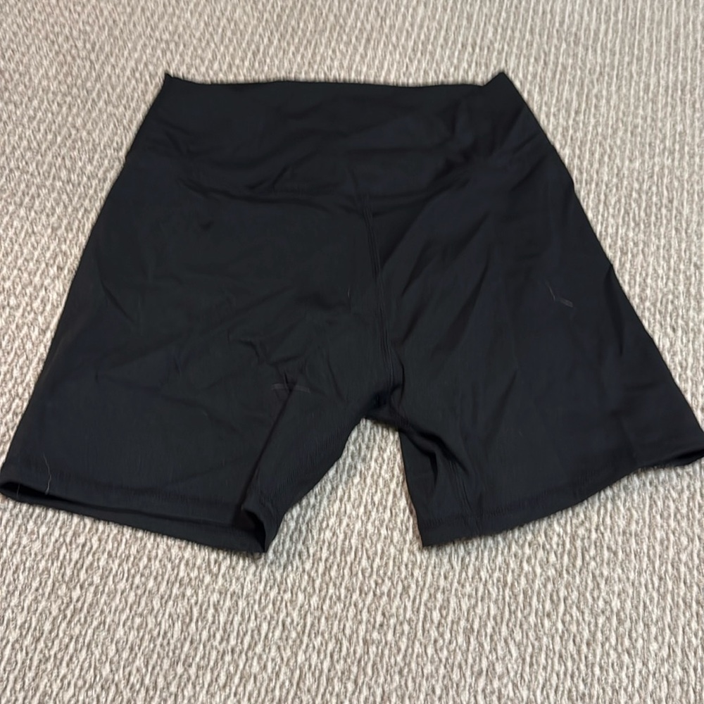 Crossover biker shorts